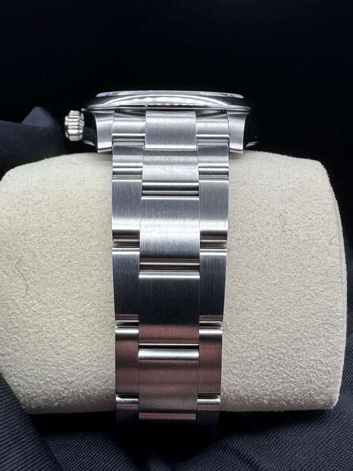 Rolex | Oyster Perpetual | 124200 | Steel | 34 mm | Steel | Automatic