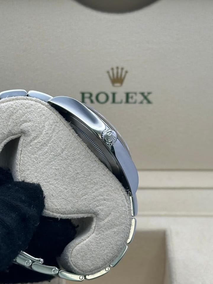Rolex | Oyster Perpetual | 114300 | Steel | 39 mm | Steel | Grey | Automatic