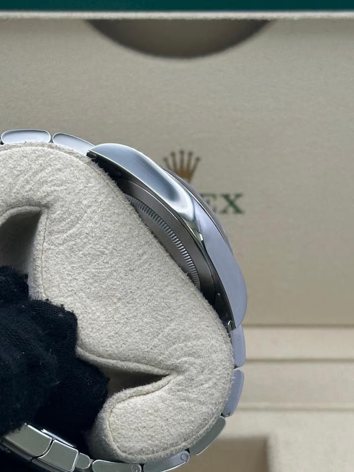 Rolex | Oyster Perpetual | 114300 | Steel | 39 mm | Steel | Grey | Automatic