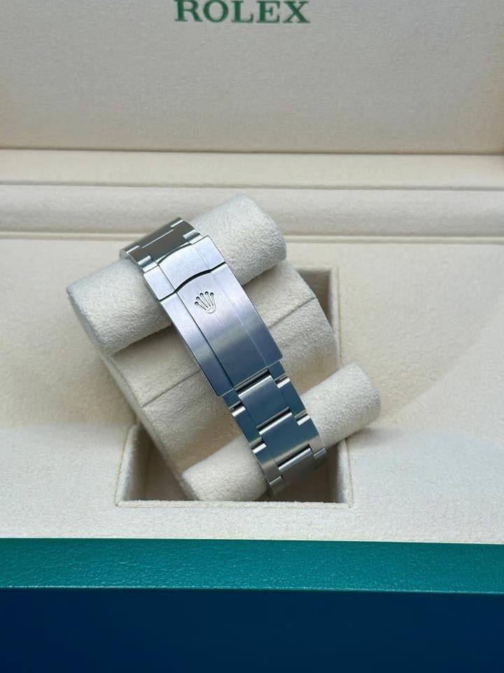 Rolex | Oyster Perpetual | 126000 | Steel | 36 mm | Steel | Black | Automatic