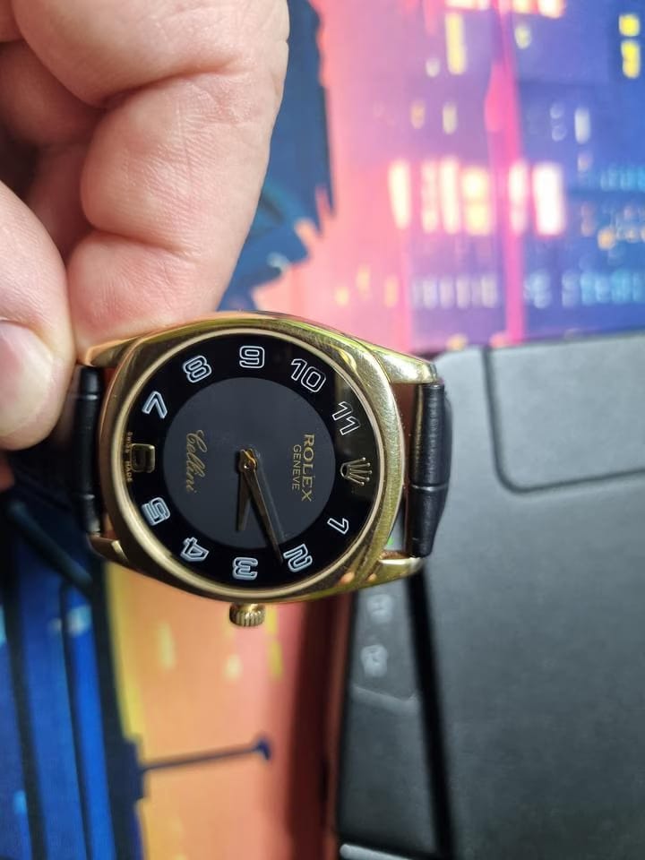 Rolex | Cellini | 4233 | Yellow gold | 40 mm | Black | Manual winding