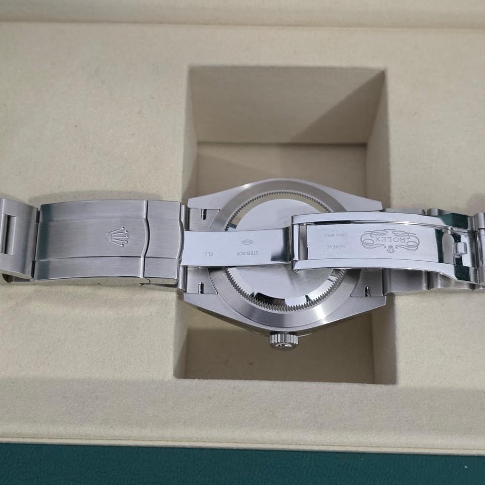 Rolex Oyster Perpetual MED BLUE 41mm ref : 134300 NEUVE 03/2026