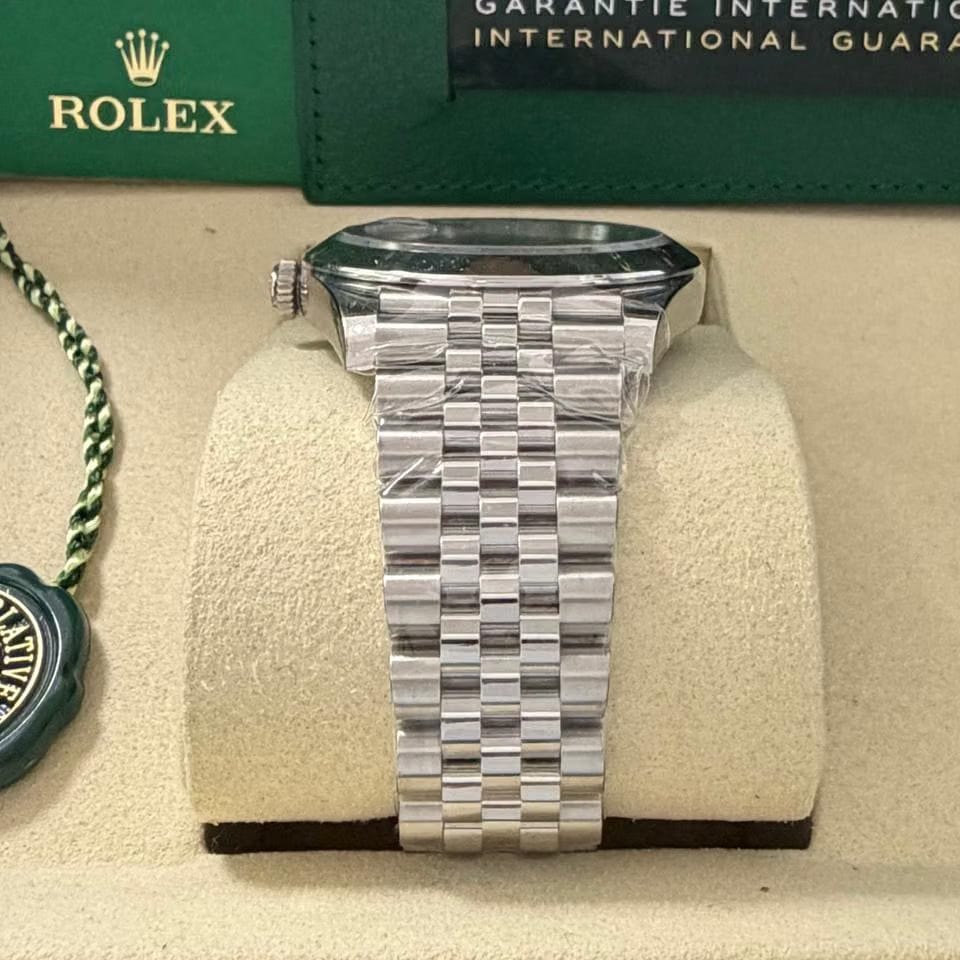 Rolex | Datejust | 126300 | Steel | 41 mm | Steel | Black | Automatic