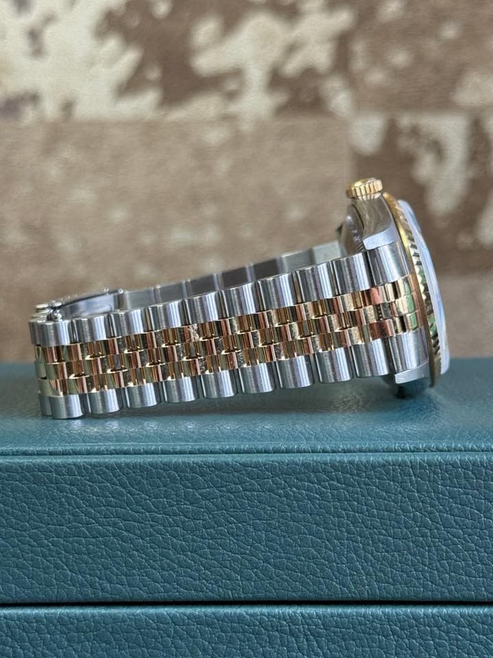 Rolex | Datejust | 16233 | Gold/Steel | 36 mm | Gold/Steel | Silver | Automatic