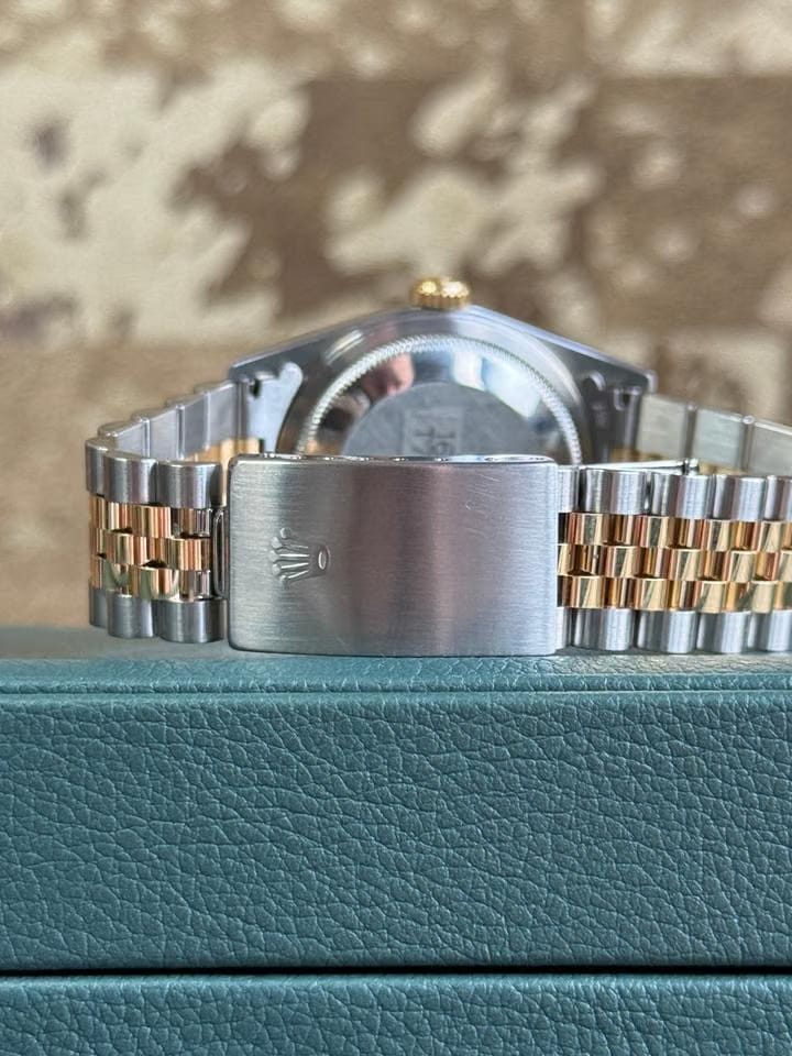 Rolex | Datejust | 16233 | Gold/Steel | 36 mm | Gold/Steel | Silver | Automatic