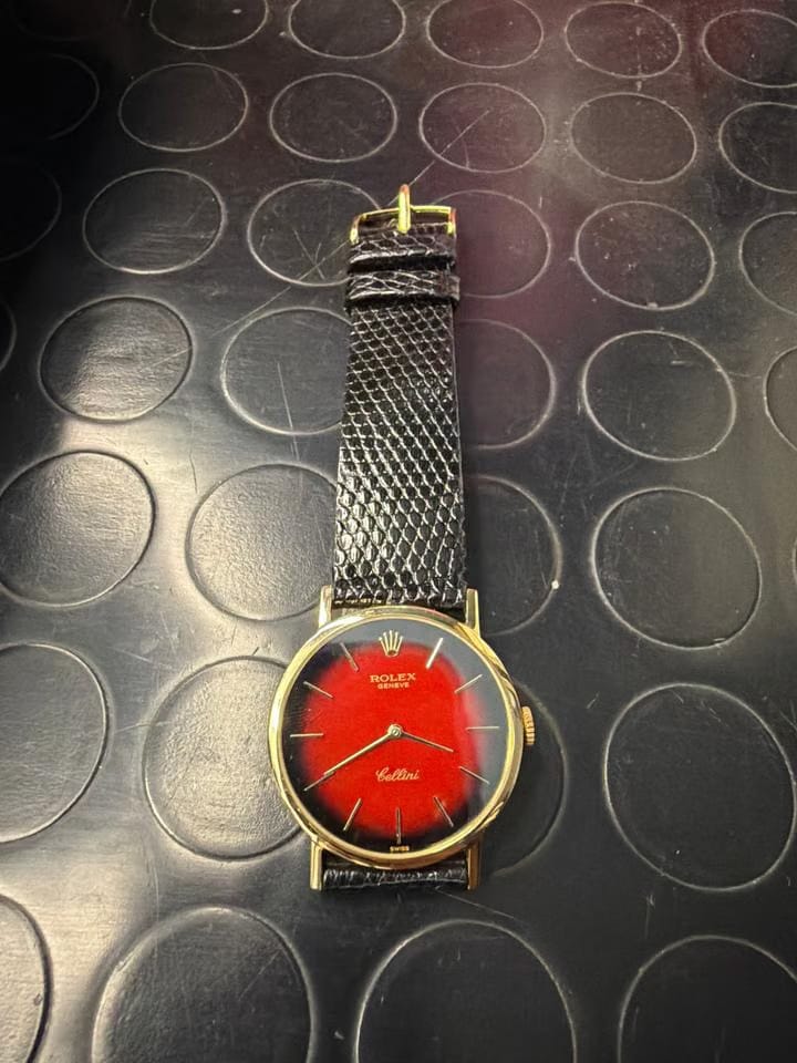 Rolex | Cellini | 4112 | Yellow gold | 32 x 38 mm | Leather | Red | Manual winding