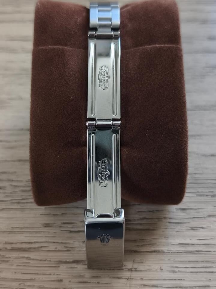 Rolex | Oyster Perpetual | 76080 | 24 x 26 mm | Steel | Automatic