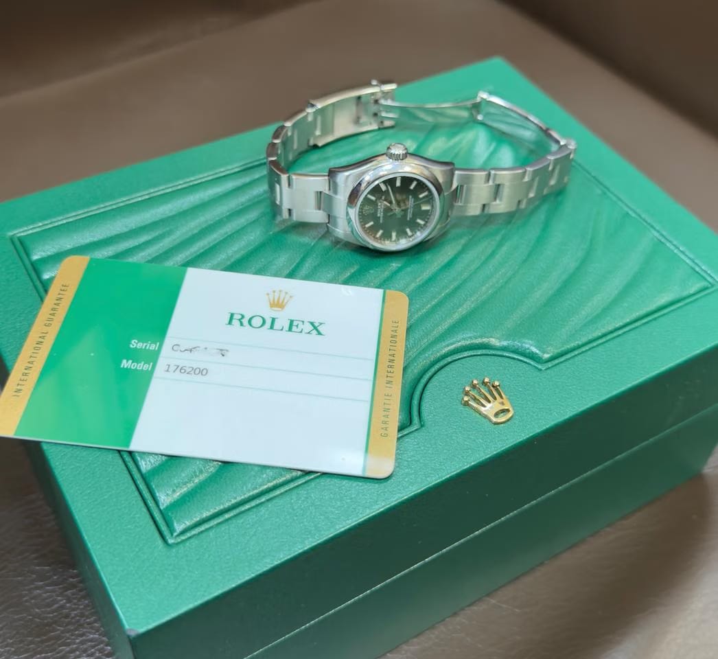 Rolex | Oyster Perpetual | 176200 | Steel | 26 x 29 mm | Steel | Green | Automatic