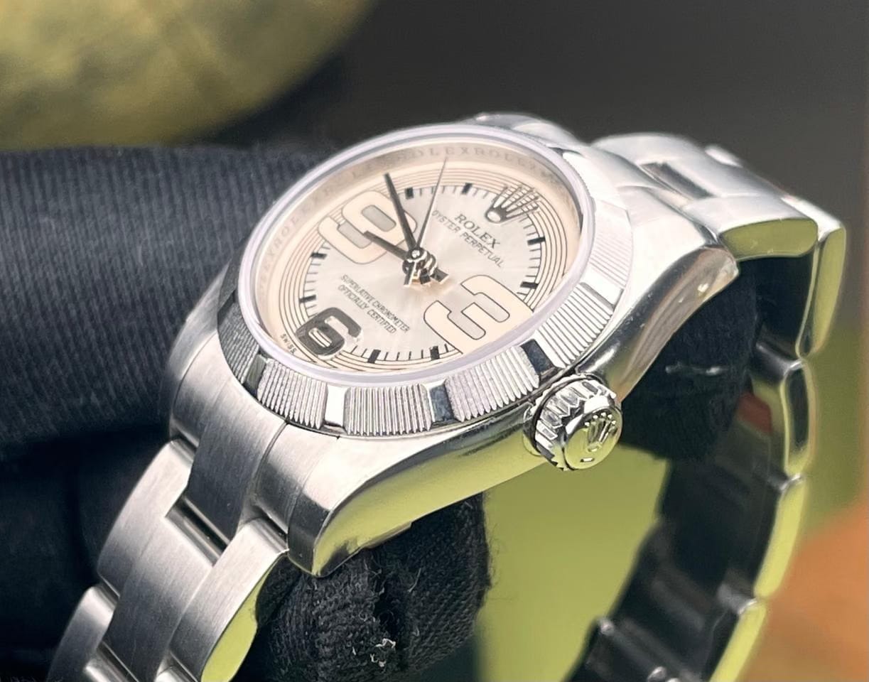 Rolex | Oyster Perpetual | 176210 | Steel | 26 mm | Steel | Silver | Automatic
