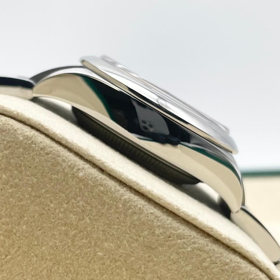Rolex | Oyster Perpetual | 276200 | Steel | 28 x 33 mm | Steel | Pink | Automatic