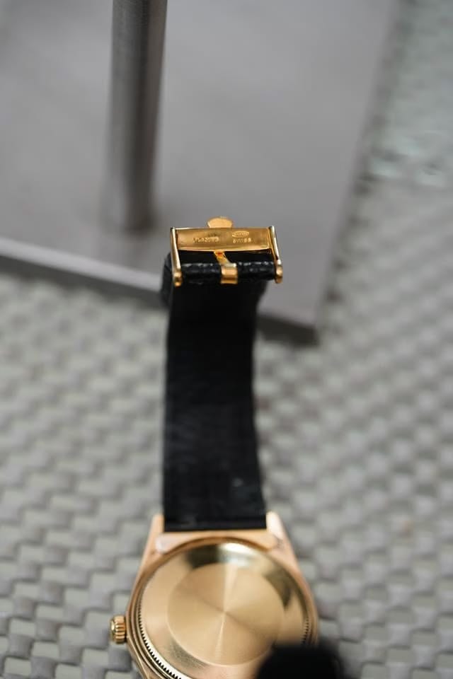 Rolex | Oyster Perpetual | 1512 | Yellow gold | 34 mm | Lizard skin | Champagne | Automatic