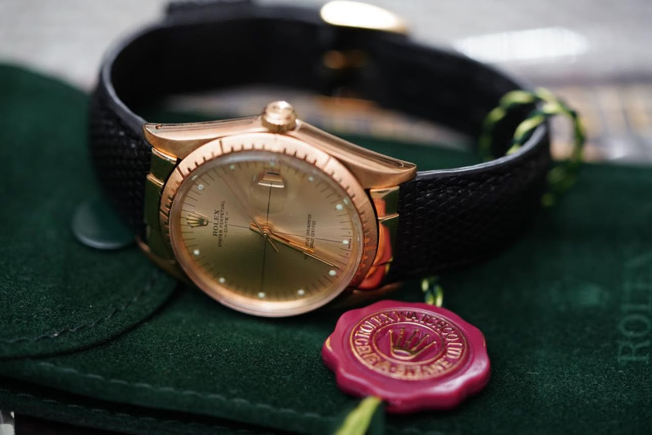 Rolex | Oyster Perpetual | 1512 | Yellow gold | 34 mm | Lizard skin | Champagne | Automatic