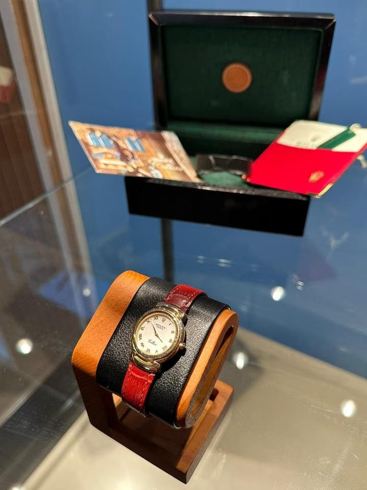Rolex | Cellini | 6621 | Yellow gold | 26 mm | Yellow gold | Gold | Quartz