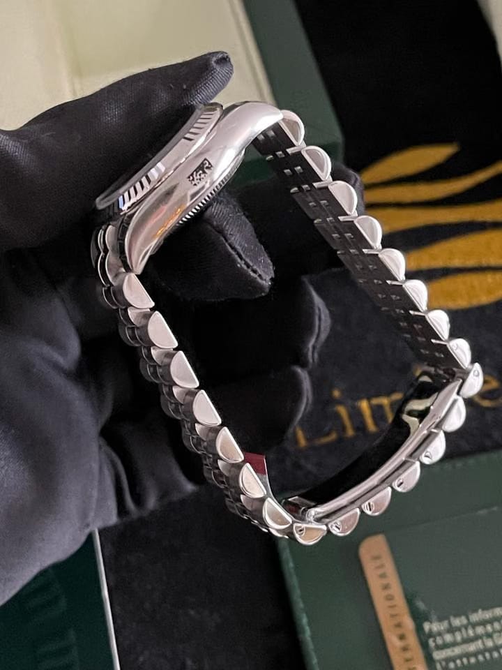 Rolex | Datejust | 179174 | White gold | 26 mm | Steel | Black | Automatic
