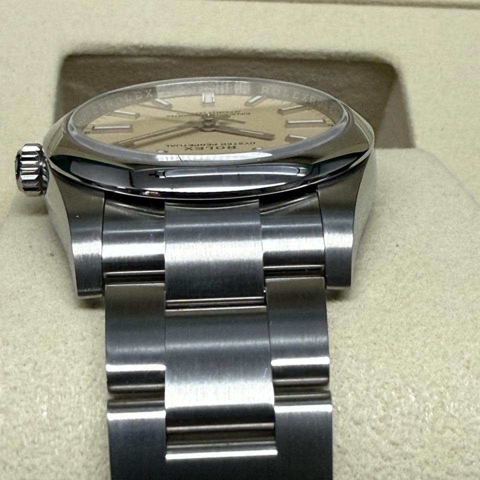 Rolex | Oyster Perpetual | 124200 | Steel | 34 mm | Steel | Brown | Automatic