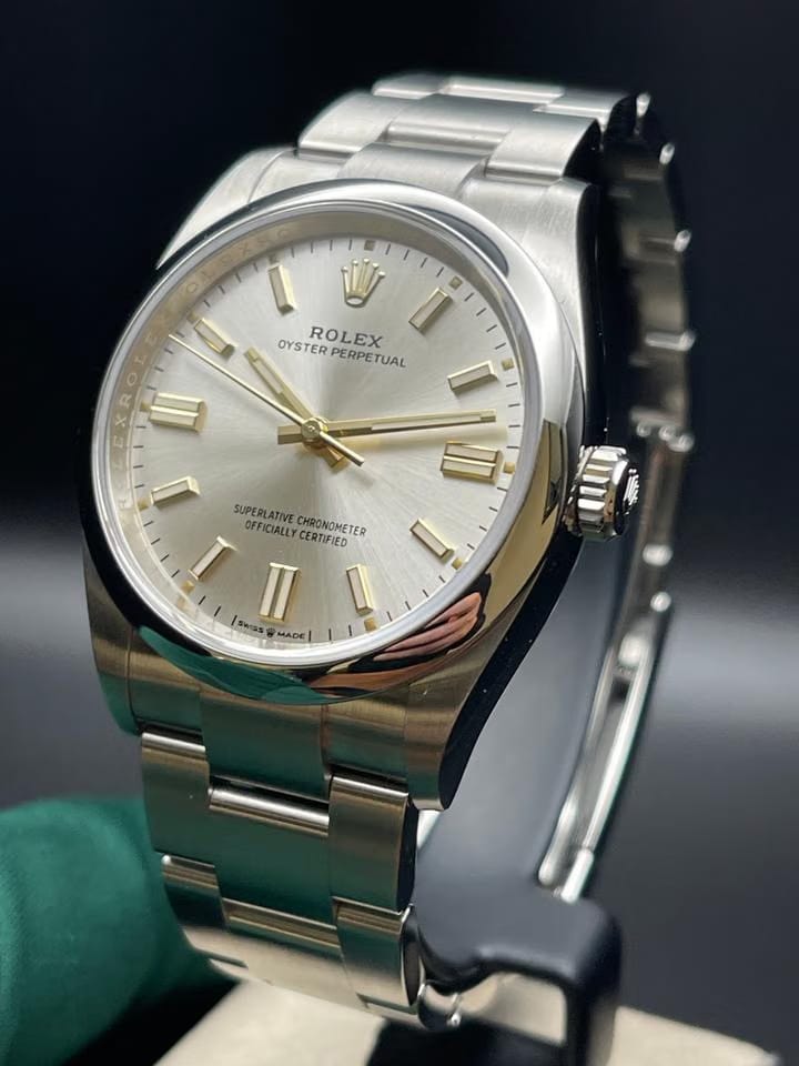 Rolex | Oyster Perpetual | 126000 | Steel | 36 mm | Steel | Silver | Automatic