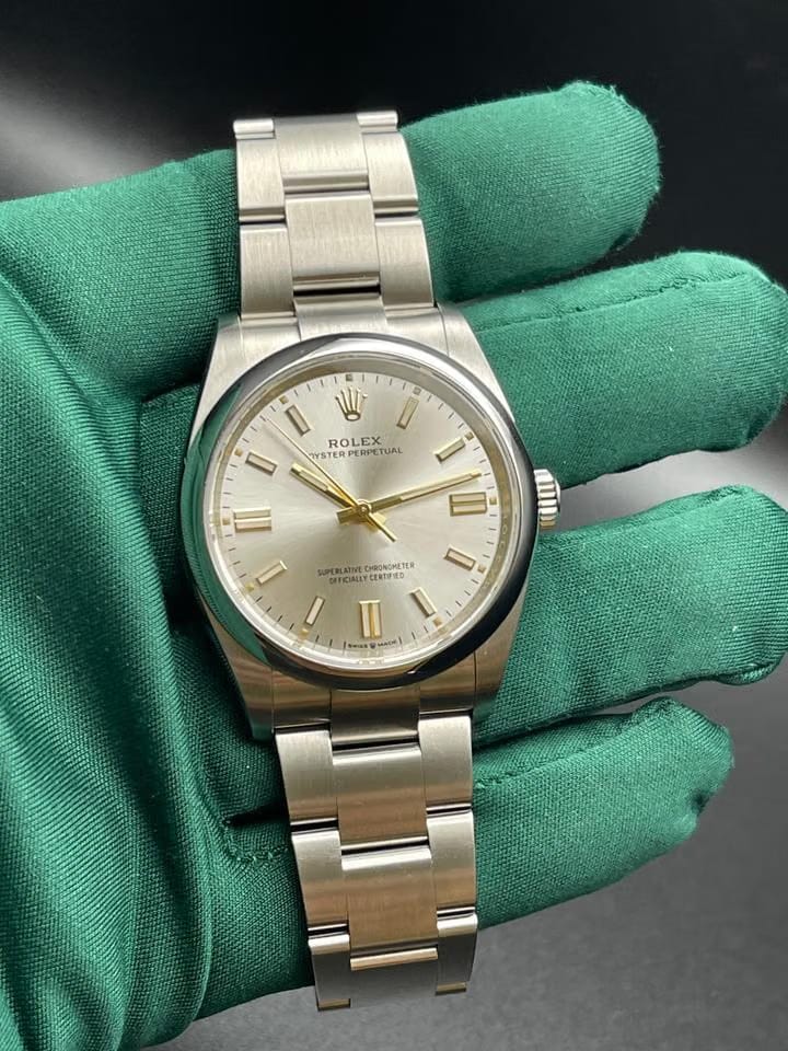 Rolex | Oyster Perpetual | 126000 | Steel | 36 mm | Steel | Silver | Automatic