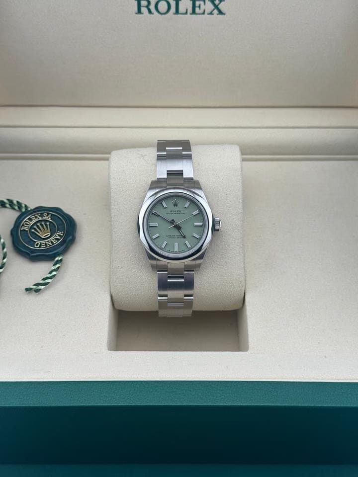 Rolex | Oyster Perpetual | 276200 | Steel | 28 x 33 mm | Steel | Green | Automatic