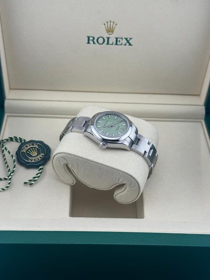 Rolex | Oyster Perpetual | 276200 | Steel | 28 x 33 mm | Steel | Green | Automatic