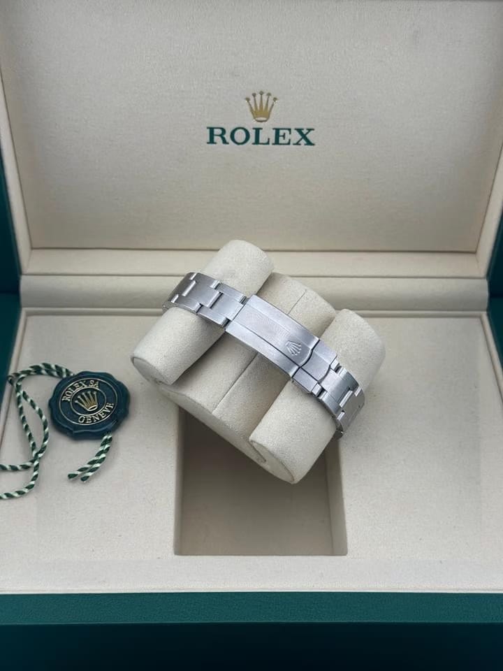 Rolex | Oyster Perpetual | 276200 | Steel | 28 x 33 mm | Steel | Green | Automatic