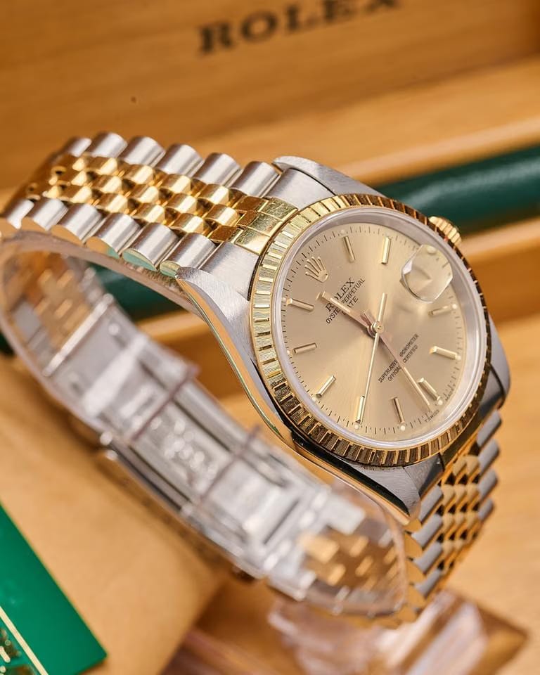 Rolex | Oyster Perpetual | 15223 | Gold/Steel | 34 mm | Steel