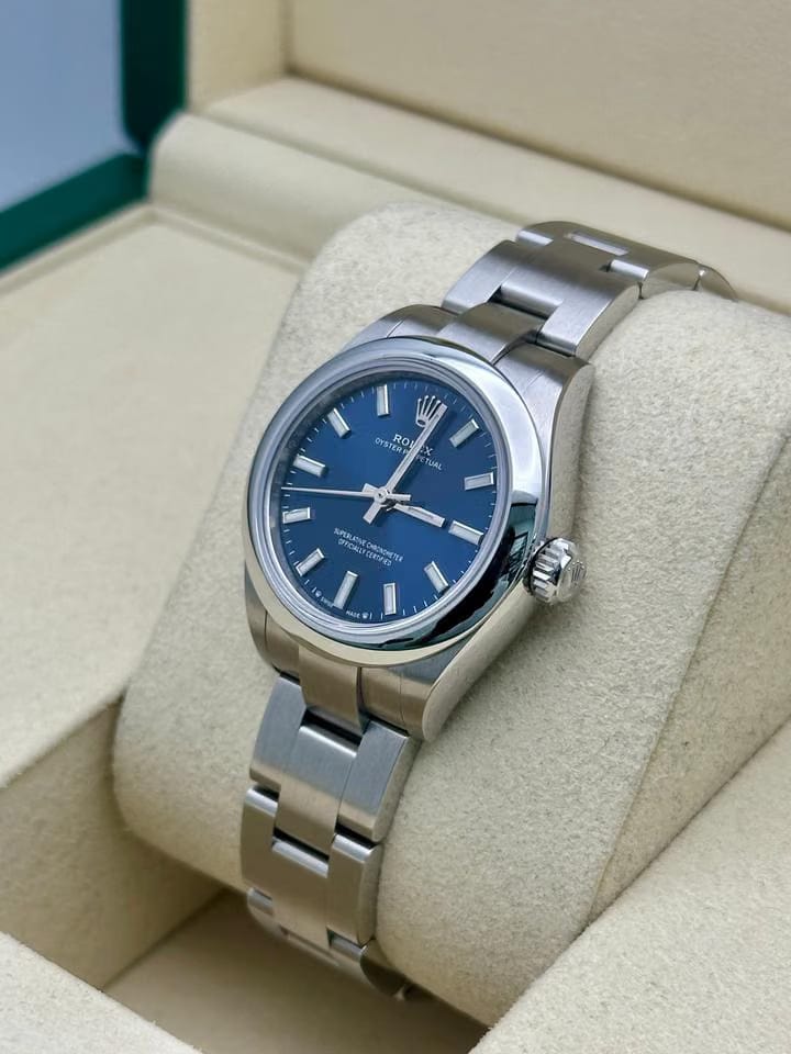 Rolex | Oyster Perpetual | 276200 | Steel | 28 x 33 mm | Steel | Blue | Automatic