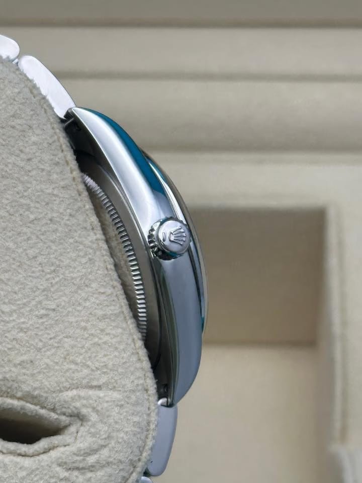 Rolex | Oyster Perpetual | 124200 | Steel | 34 mm | Steel | Silver (solid) | Automatic