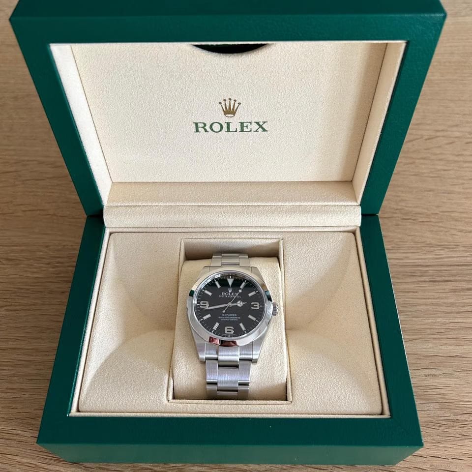 Rolex | Explorer | Explorer I - 214270 - 39mm - Full set | Steel | 39 mm | Steel | Black | Automatic