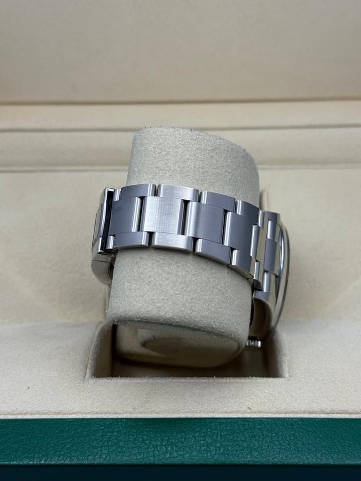 Rolex | Oyster Perpetual | 114300 | Steel | 39 mm | Steel | Black | Automatic