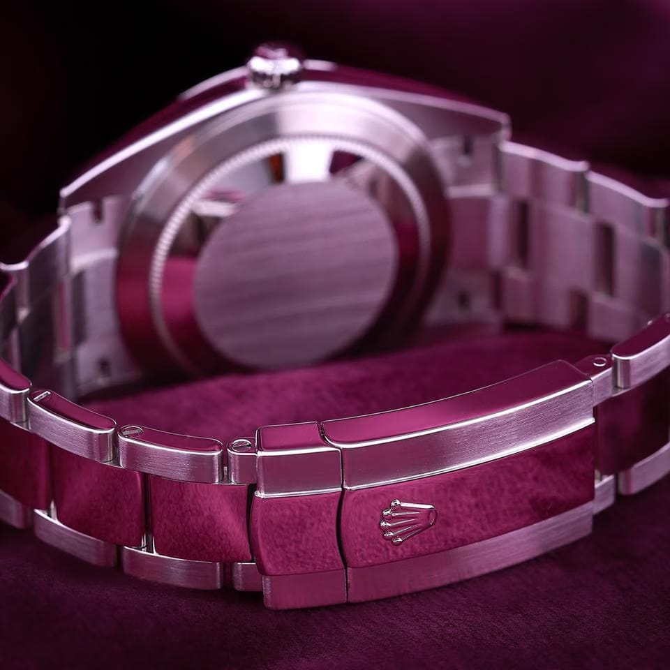 Rolex | Datejust | 126300 | Steel | 41 x 48 mm | Steel | Silver | Automatic