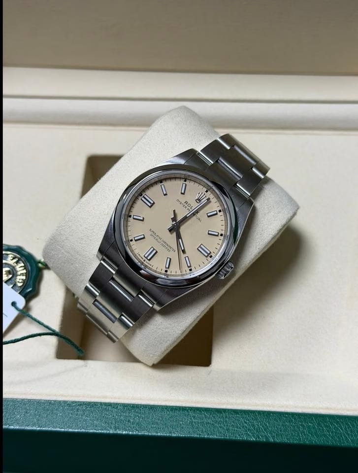 Rolex | Oyster Perpetual | 126000 | Steel | 36 mm | Steel | Brown | Automatic