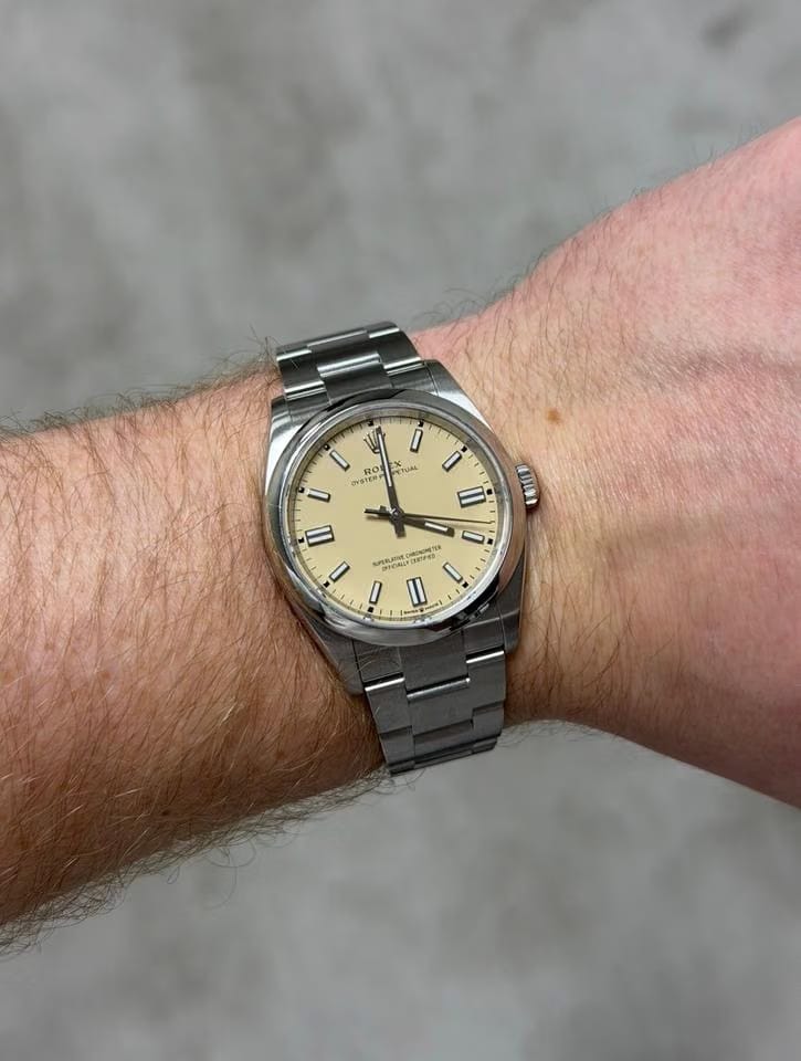 Rolex | Oyster Perpetual | 126000 | Steel | 36 mm | Steel | Brown | Automatic