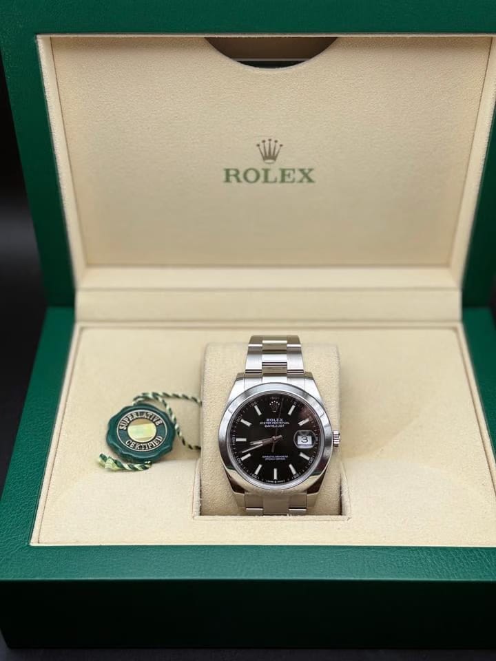 Rolex | Datejust | 126300 | Steel | 41 x 48 mm | Steel | Black | Automatic
