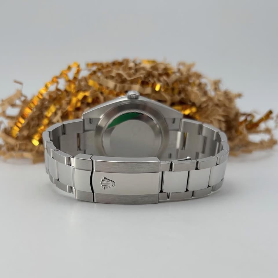 Rolex | Datejust | 126300 | Steel | 41 x 48 mm | Steel | Green | Automatic