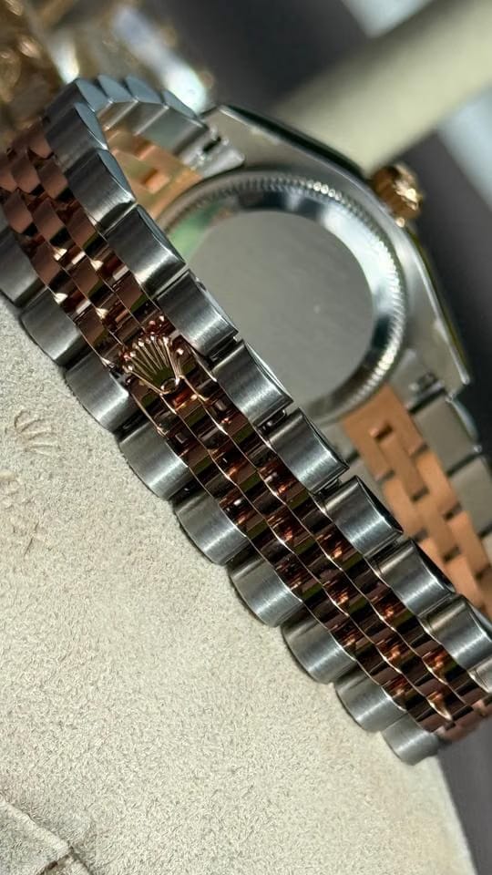 Rolex | Datejust | 179171 | Gold/Steel | 26 mm | Gold/Steel | Black | Automatic