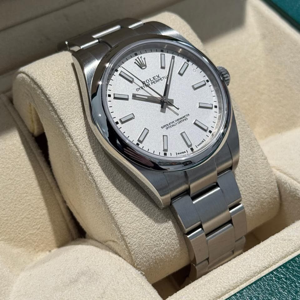Rolex | Oyster Perpetual | 114300 | Steel | 39 mm | Steel | White | Automatic
