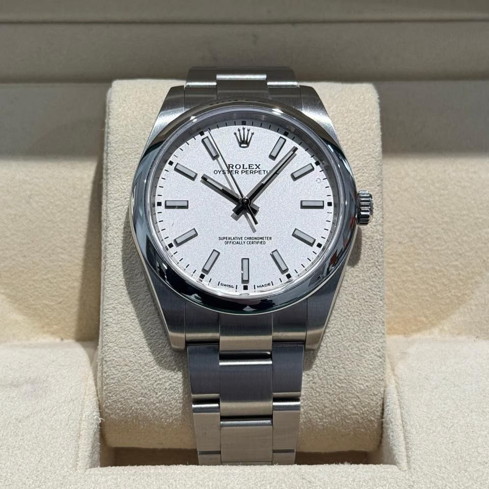 Rolex | Oyster Perpetual | 114300 | Steel | 39 mm | Steel | White | Automatic