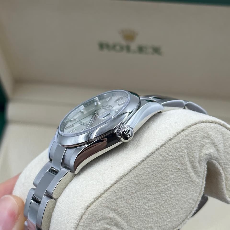 Rolex | Datejust | 278240 SILVER INDEX OYS | Steel | 31 x 37 mm | Steel | Silver | Automatic