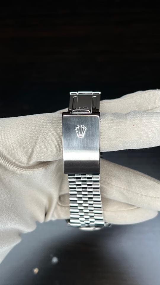 Rolex | Datejust | 16234 | Steel | 36 x 44 mm | Steel | Silver | Automatic