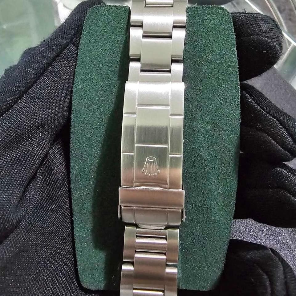 Rolex | Submariner | 16800 | Steel | 40 mm | Steel | Black | Automatic