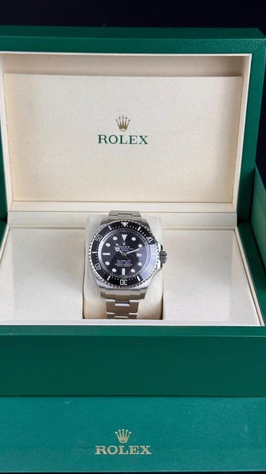 Rolex | Sea-Dweller | 116660 | Steel | 44 mm | Steel | Black | Automatic