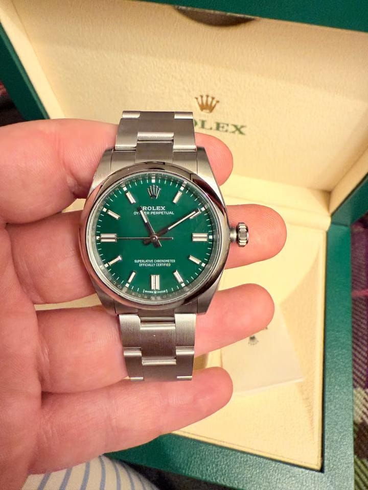 Rolex | Oyster Perpetual | 126000 | Steel | Green | Automatic