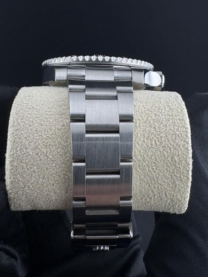 Rolex | Submariner | 114060 | Silver | 40 mm | Steel | Black | Automatic