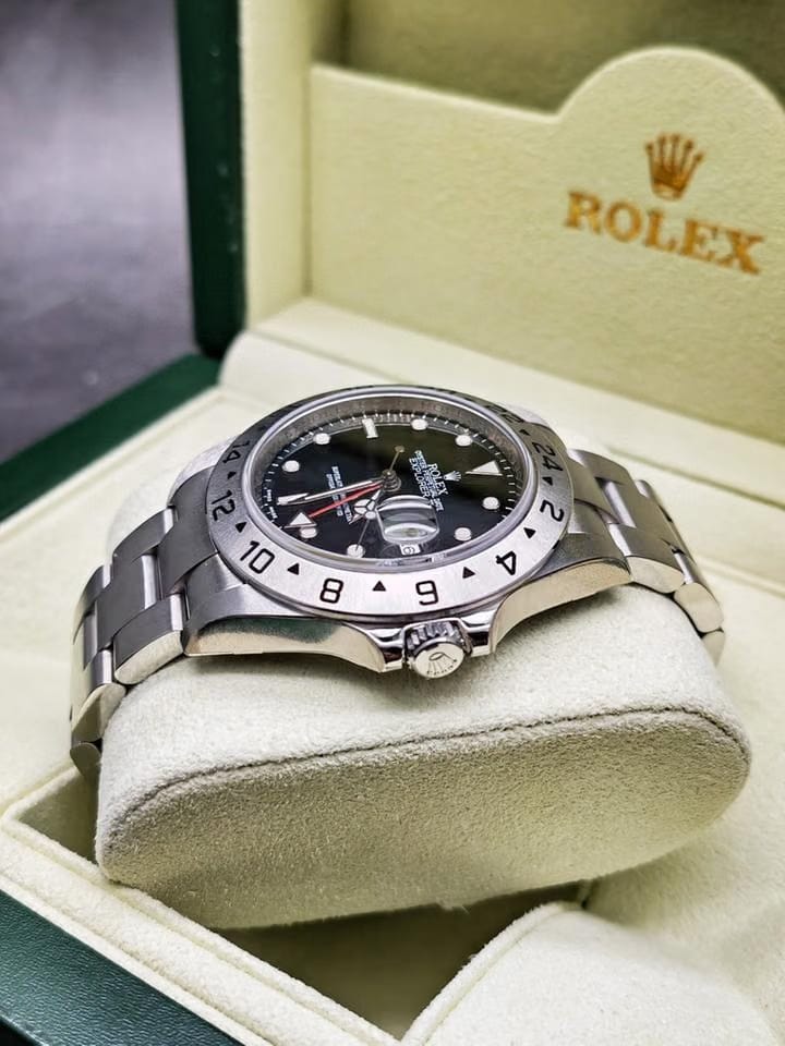 Rolex | Explorer II | 16570 | 40 mm | Black | Automatic