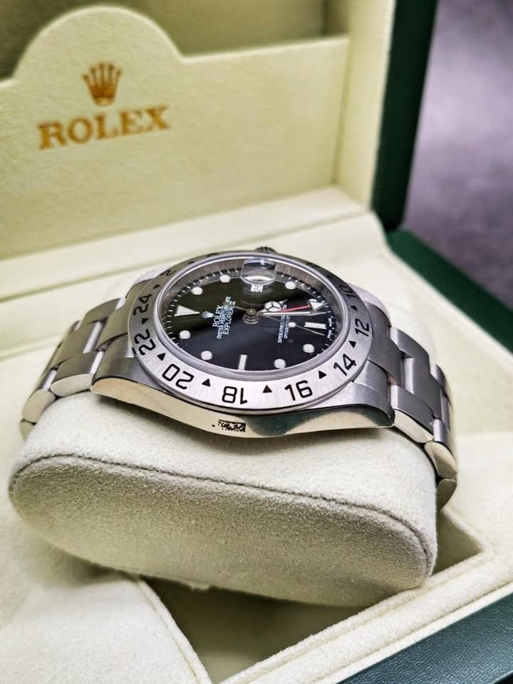 Rolex | Explorer II | 16570 | 40 mm | Black | Automatic