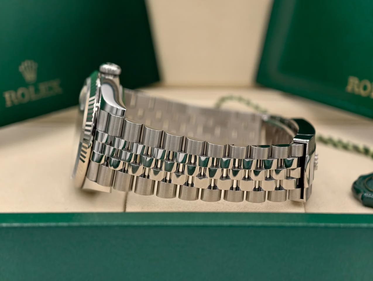 Rolex | Datejust | 126234 | White gold | 36 mm | Steel | Blue | Automatic