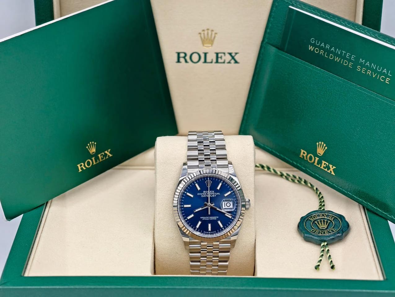 Rolex | Datejust | 126234 | White gold | 36 mm | Steel | Blue | Automatic