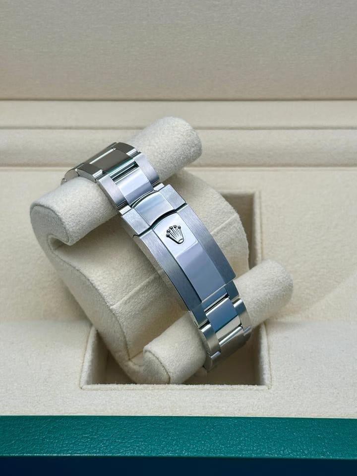 Rolex | Datejust | 126334 | Steel | 41 mm | Steel | Silver (solid) | Automatic