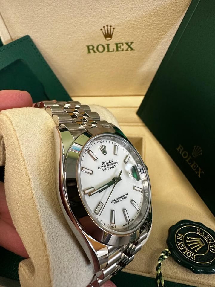 Rolex | Datejust | M126300-0006 | Steel | 41 mm | Steel | White | Automatic
