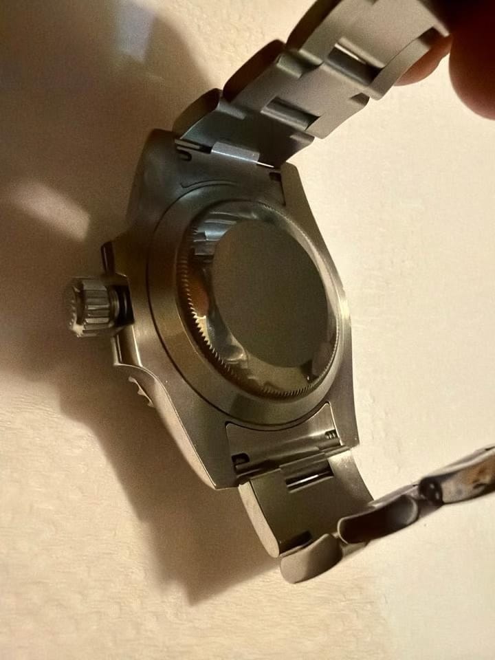 Rolex | Submariner | 116610LN | Silver | 40 mm | Steel | Black | Automatic